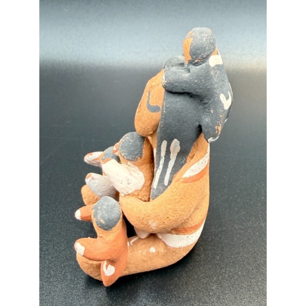 VTG Native American Jemez Taos Pueblo Storyteller W/ 4 children Juanita Martinez - Picture 2 of 10